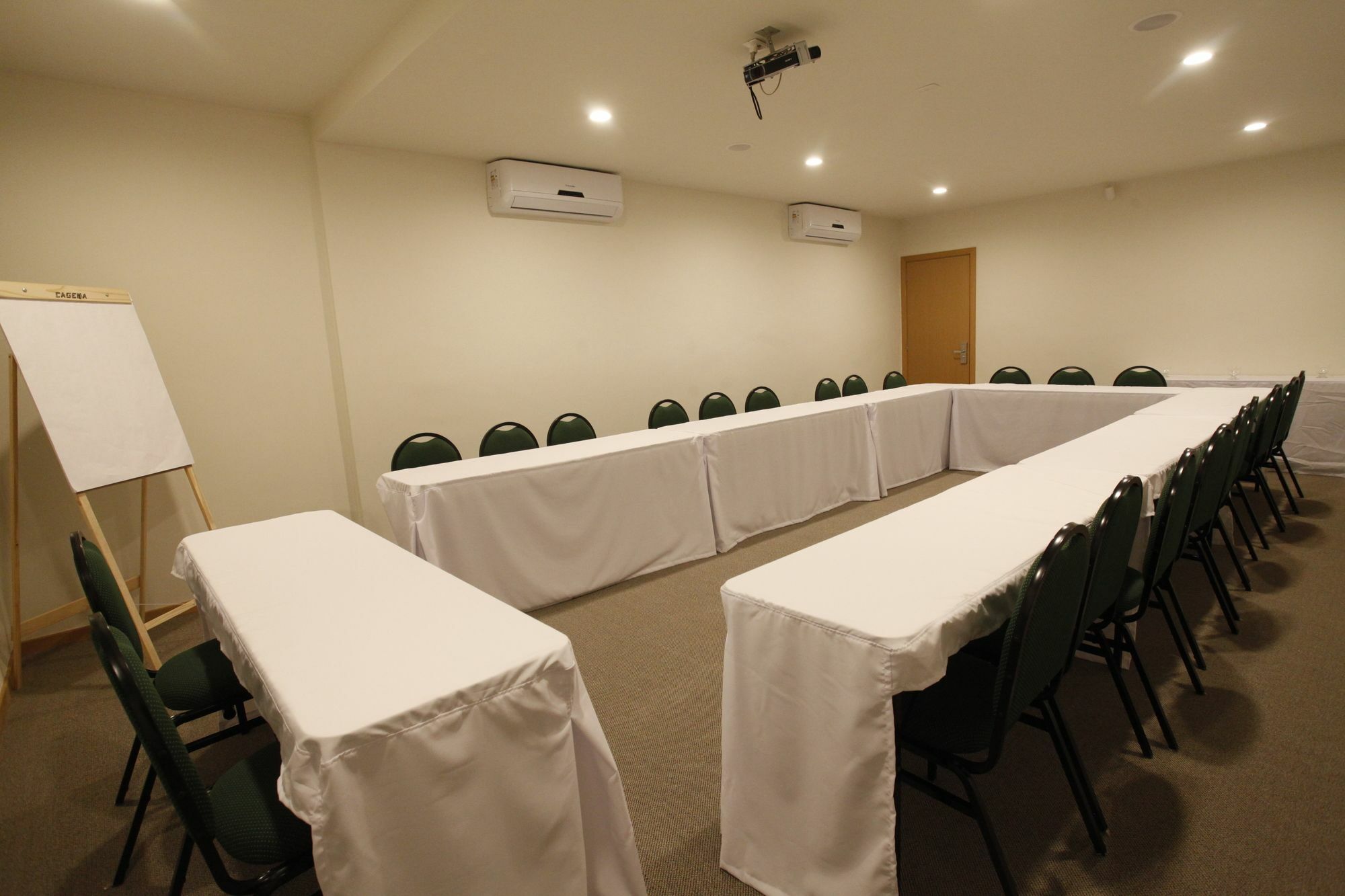 Sao Carlos Marklin Suites Luaran gambar