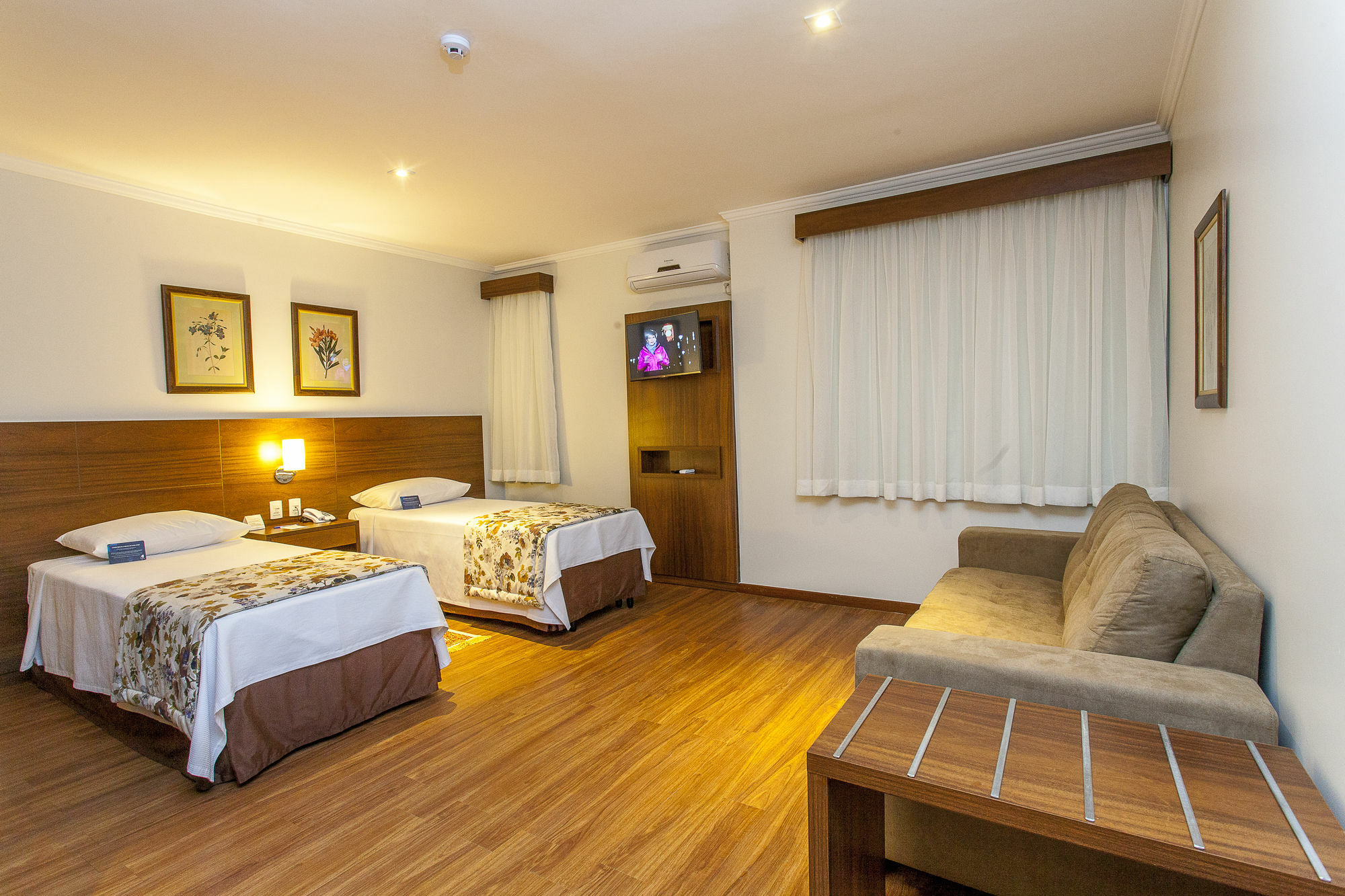 Sao Carlos Marklin Suites Luaran gambar