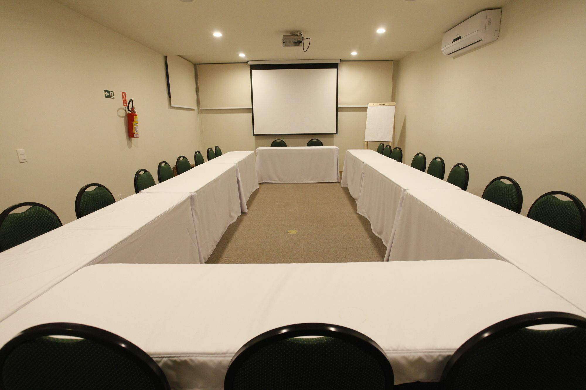 Sao Carlos Marklin Suites Luaran gambar